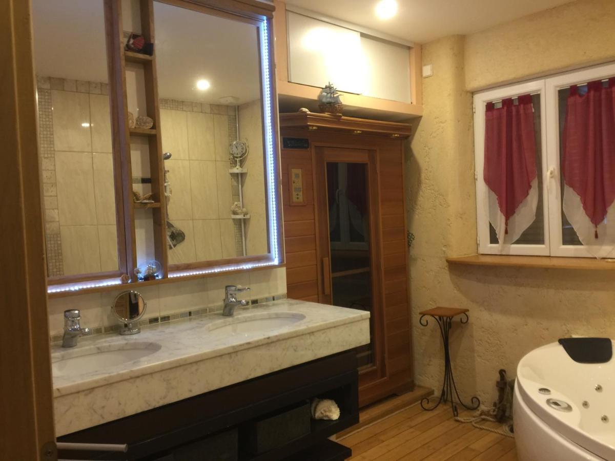 La Decouverte, Jacuzzi, Sauna, Et Terrasse Avec Vue Sur Lac A La Campagne Entre Toulouse Et Auch Catonvielle Exteriér fotografie